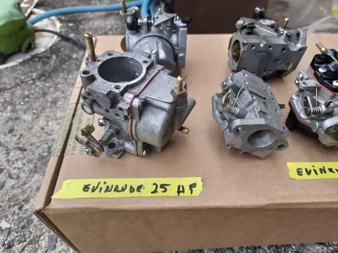 Carburador motor de popa Yamaha evinrude