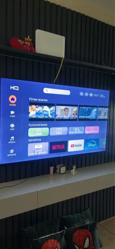 Smart TV HQ 60" 4K tela sem bordas design Slim HQS60NKHM