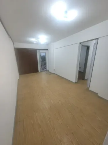 Imóvel para aluguel possui 85 metros quadrados com 2 quartos em Centro - Nova Iguaçu - RJ