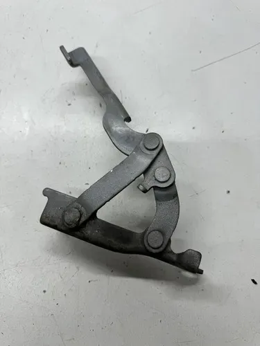 Dobradiça Braço Capo Esquerdo Hyundai Azera 2007 A 2011