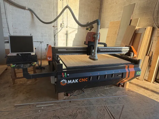 CNC ROUTER