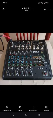 Mesa de som RCF 10 canais