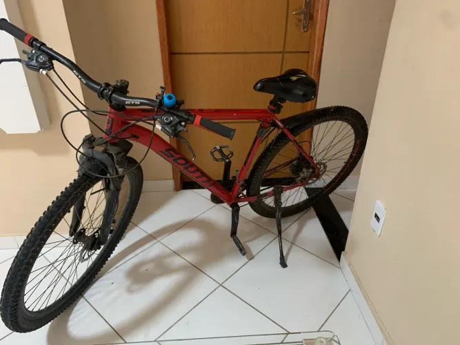 Bicicleta de alumínio