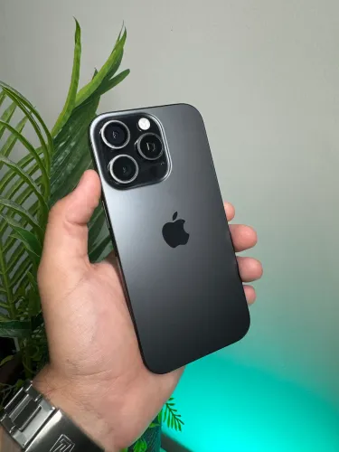 iPhone 16 PRO 128GB *3 meses de garantia*