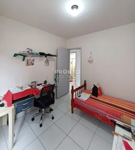 Apartamento com 3 quartos em Espinheiro