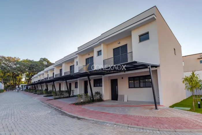 Casa em condomínio à venda no Taquaral
