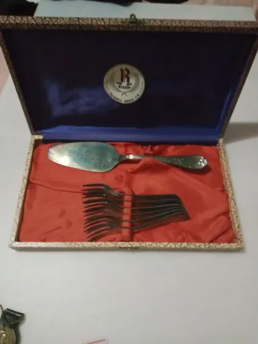 Vendo talheres Rádio s/a item de colecionador ou para uso próprio perfeito estado 