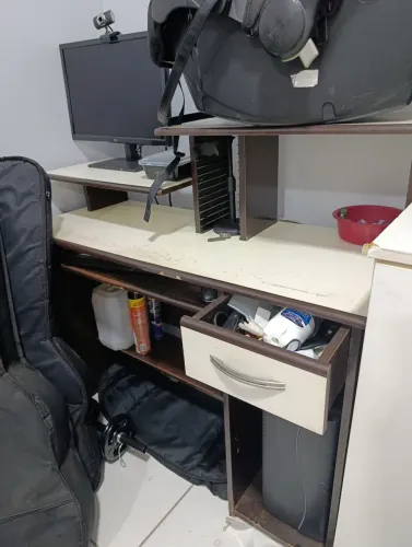 DOAÇÃO MESA DE COMPUTADOR