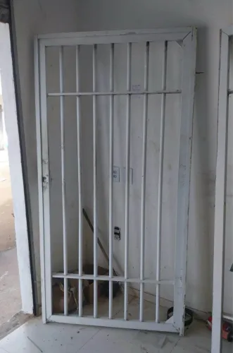 Vendo portão de alumínio