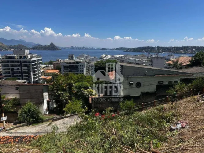 Terreno à venda, 373 m² por R$ 450.000,00 - Charitas - Niterói/RJ