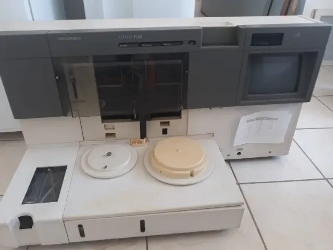 Aparelho de bioquímica automatizado Express Plus 