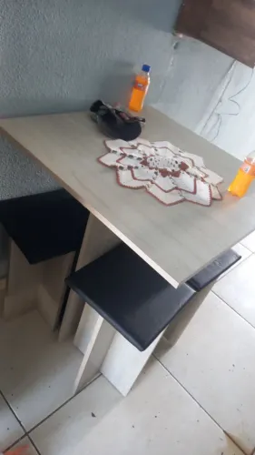 Mesa 4 cadeiras