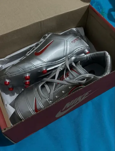 Vende-se chuteira da nike