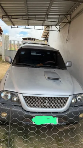 Mitsubishi L200 Outdoor HPE 2.5 4X4 CD T.dies. Mec. 2010