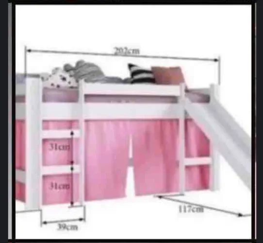 Cama c escorregador  e tudo p sua princesa 