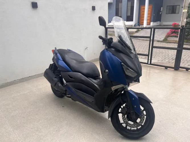 Vendo XMAX 250 Único dono