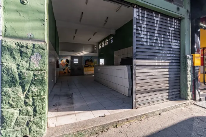 Loja na Rua Eurídice Bueno, 33 80 m²