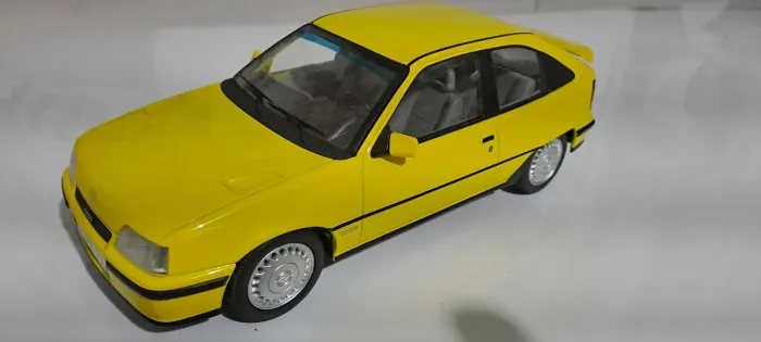 Miniaturas kadette 1/18