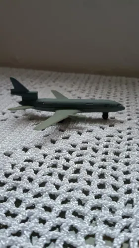Miniatura de avião, em ferro de coleção 