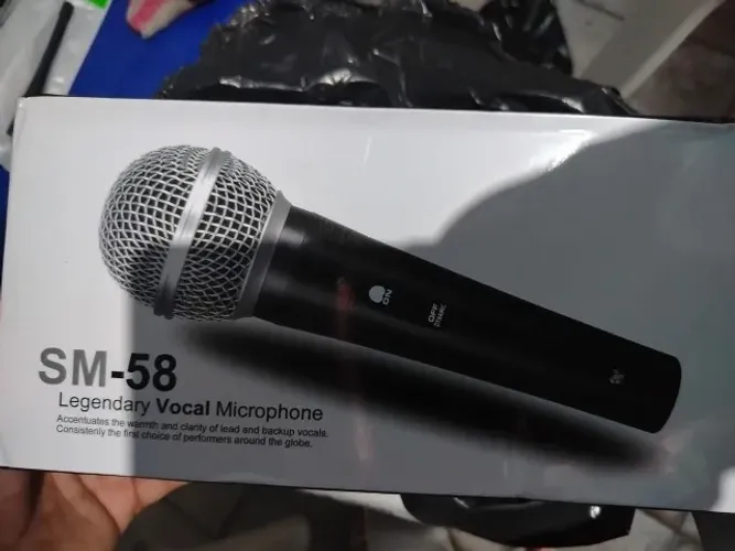 Microfone Dinâmico Vocal Modelo SM-58 Novo na Caixa
