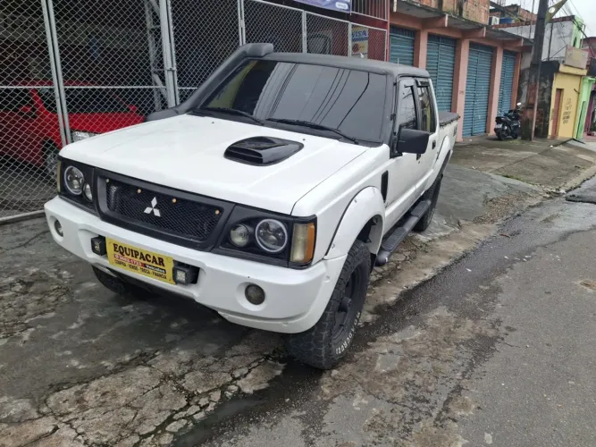 Mitsubishi L200 GLS 2.5 4X4 CD Diesel 2005
