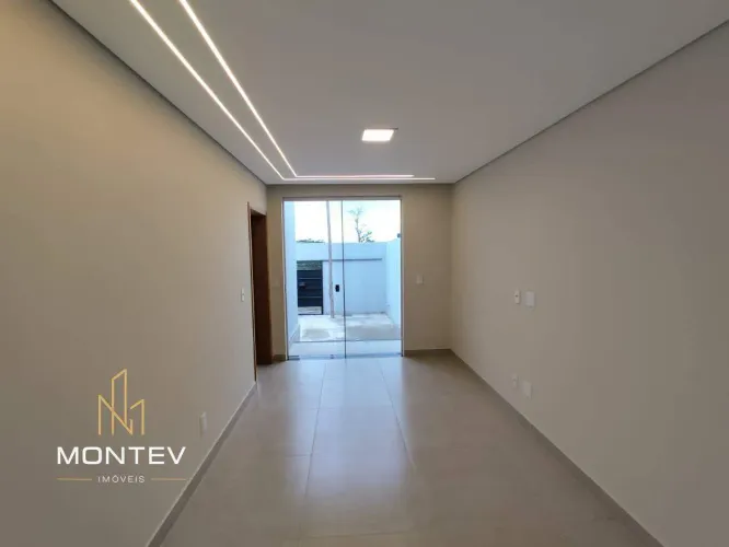 Casa à venda, 3 quartos, 1 suíte, 2 vagas, Santa Lúcia - Divinópolis/MG