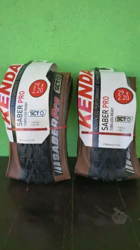 Vendo pneus novos