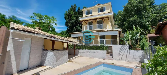 Casa com 4 dormitórios, 270 m² - Maceió - Niterói/RJ