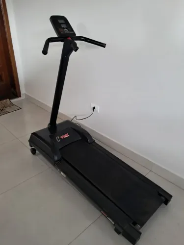Esteira elétrica, com motor,caloi,em bom estado.