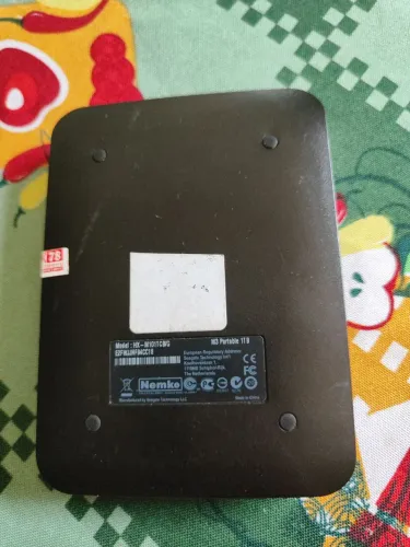 HD externo de 1TB cabo 3.0 sem cabo testado funcionando perfeitamente 