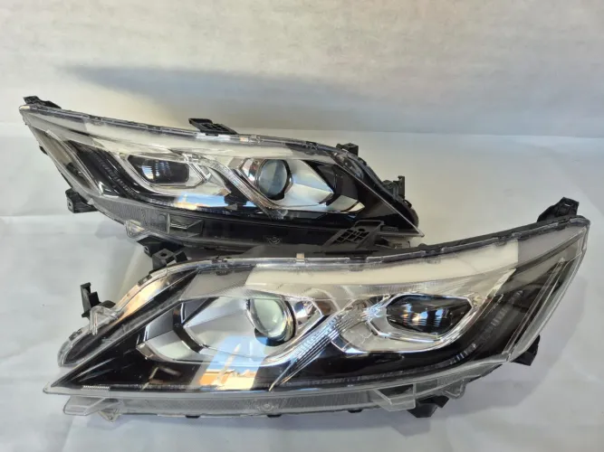 Par de Farol Mitsubishi Eclipse Cross 2019 2020 2021 2022 2023 Xenon Original 