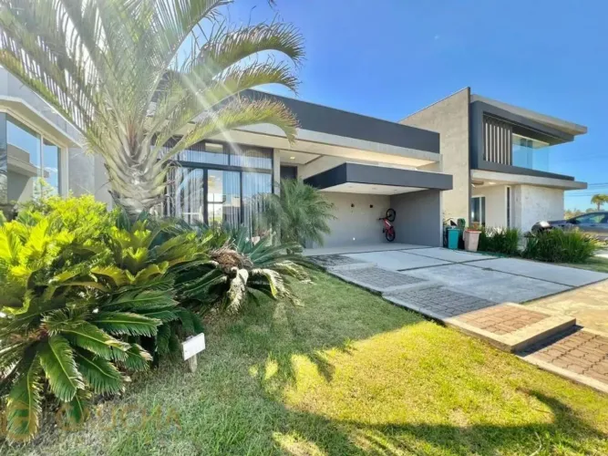 Casa com 04 Suítes em Condominio Fechado em Capão da Canoa - RS