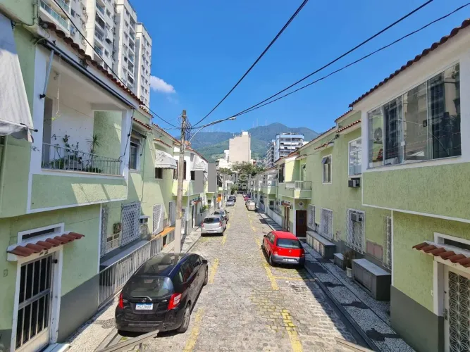 Casa de Vila à Venda na Tijuca Rua General Espírito Santo Cardoso 3 Quartos 2 Banheiros