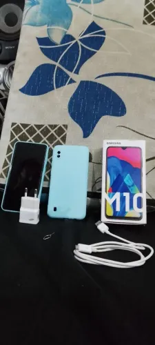 SMARTPHONE SAMSUNG, TELA ORIGINAL, NA CAIXA C/ TODOS ACESSÓRIOS, CONSERVAÇÃO IMPECÁVEL.