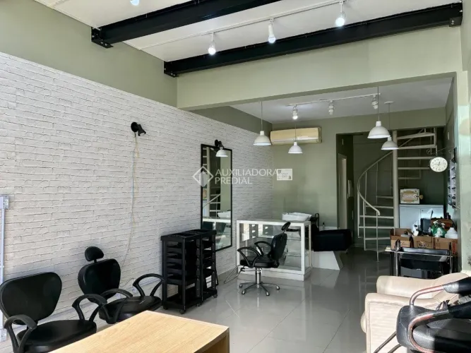 OPORTUNIDADE RARÍSSIMA! SALA COMERCIAL AO LADO DA UFSC