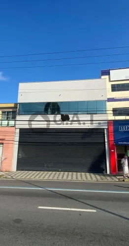 Galpão Comercial para Locação em Sorocaba-SP, 470m² na Vila Lucy - 6 banheiros e 4 vagas d
