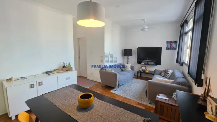Apartamento à venda de 2 quartos semi-mobiliado Embaré Santos/SP