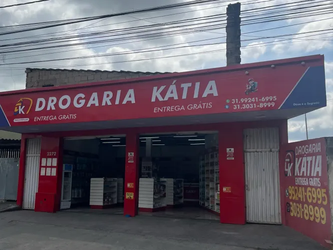 Drogaria e perfumaria montada
