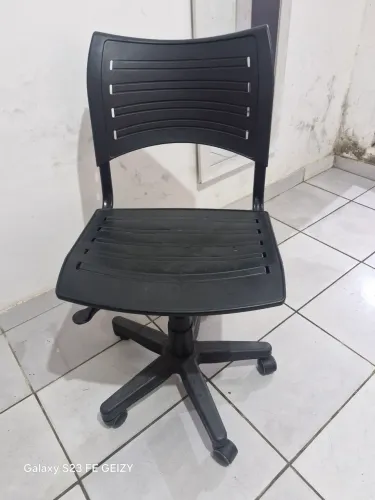 Cadeira secretária