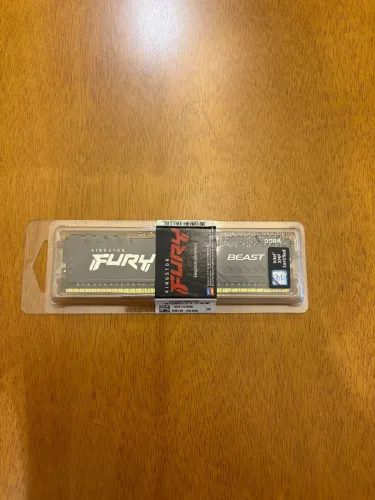 Memoria RAM Kingston Fury DDR4 16GB 3200MHZ Lacrada
