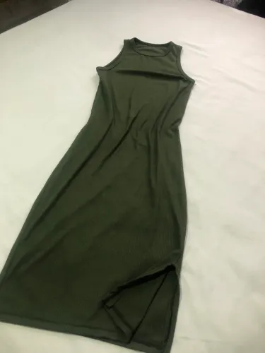 Vestido canelado verde militar