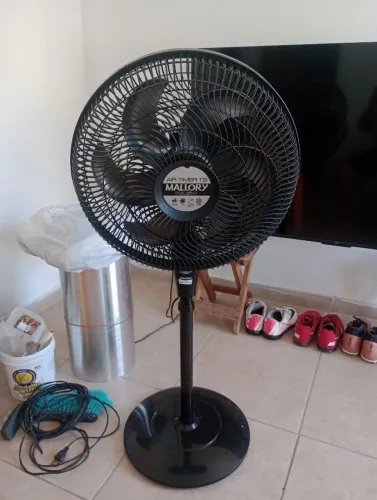 Ventilador 40 centímetros Mallory de coluna