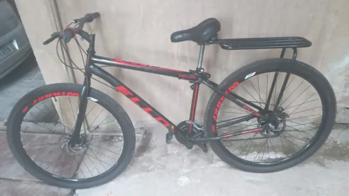 Bicicleta aro 29 + bagageiro, 21 marchas