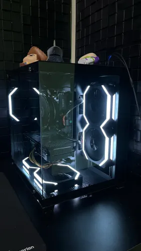 PC Gamer Ryzen 5 5500 - RX 5600 6Gb - 16Gb RAM - SSD 720Gb
