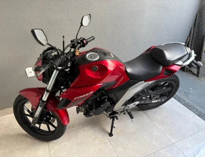 Moto motocicleta Yamaha Fazer FZ25 250cc 2021/2022