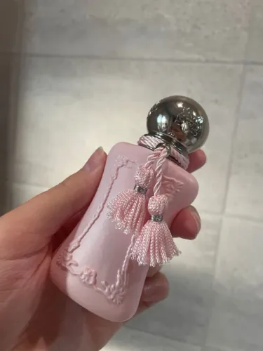 Perfume feminino Delina