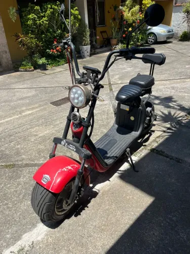 Moto Elétrica X11 no estado 