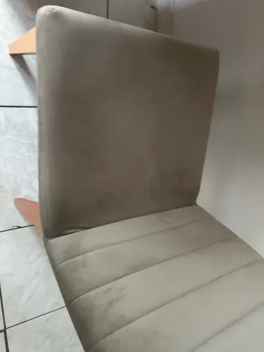 Mesa com poltrona
