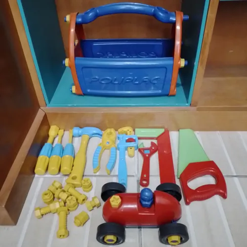 Brinquedo caixa de ferramentas