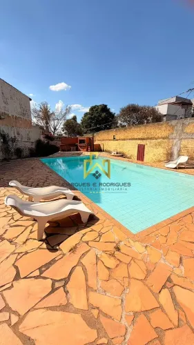 IMPONENTE CASA NO SANTA AMÉLIA